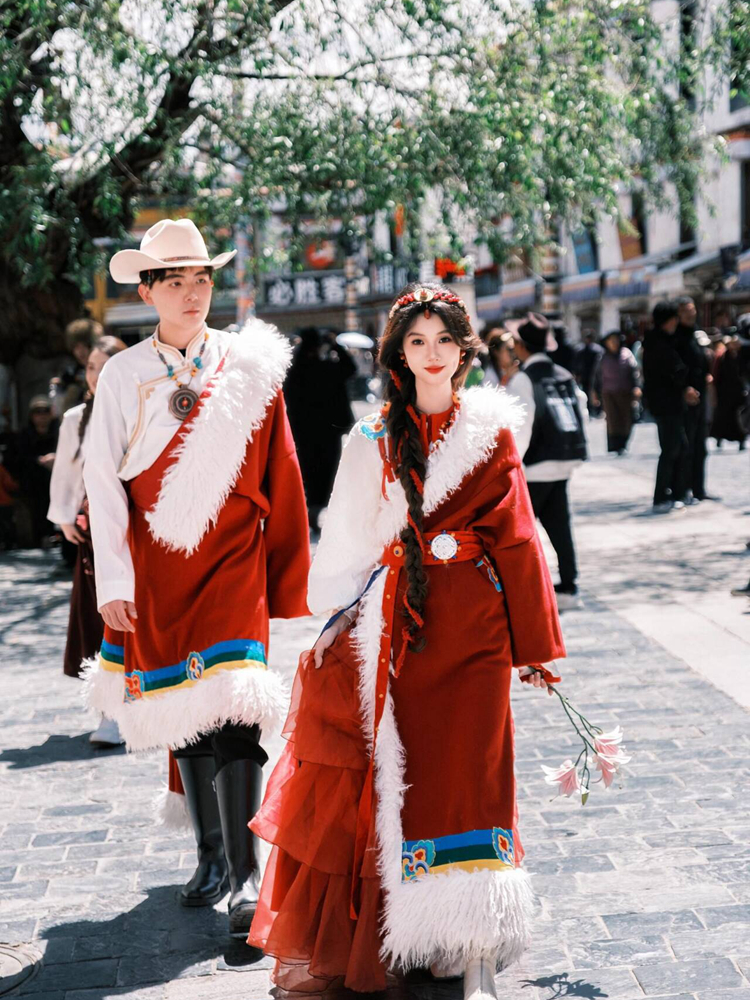 New Couple Photography Ethnic  - Ethnic Clothing & Online Fashion Store Khaadi Pk บทวิจารณ์และราคา