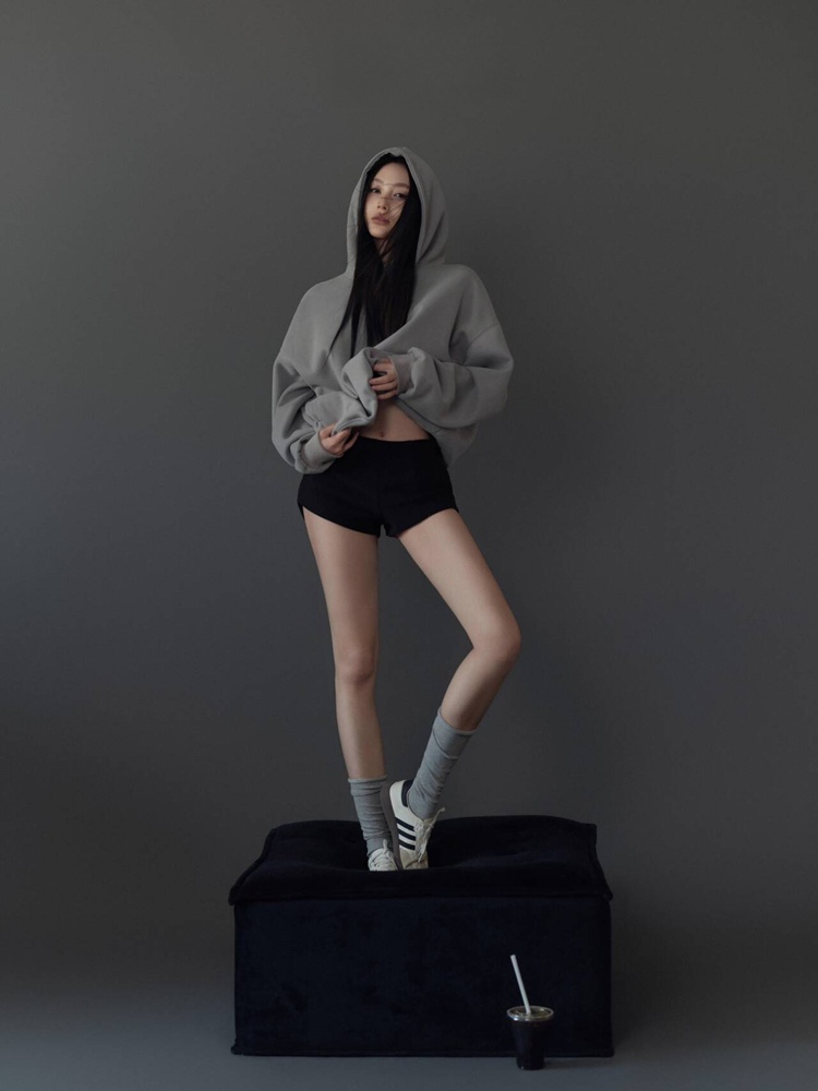 Gray Mood Portrait Theme Photo - Ethnic Clothing & Online Fashion Store Khaadi Pk บทวิจารณ์และราคา