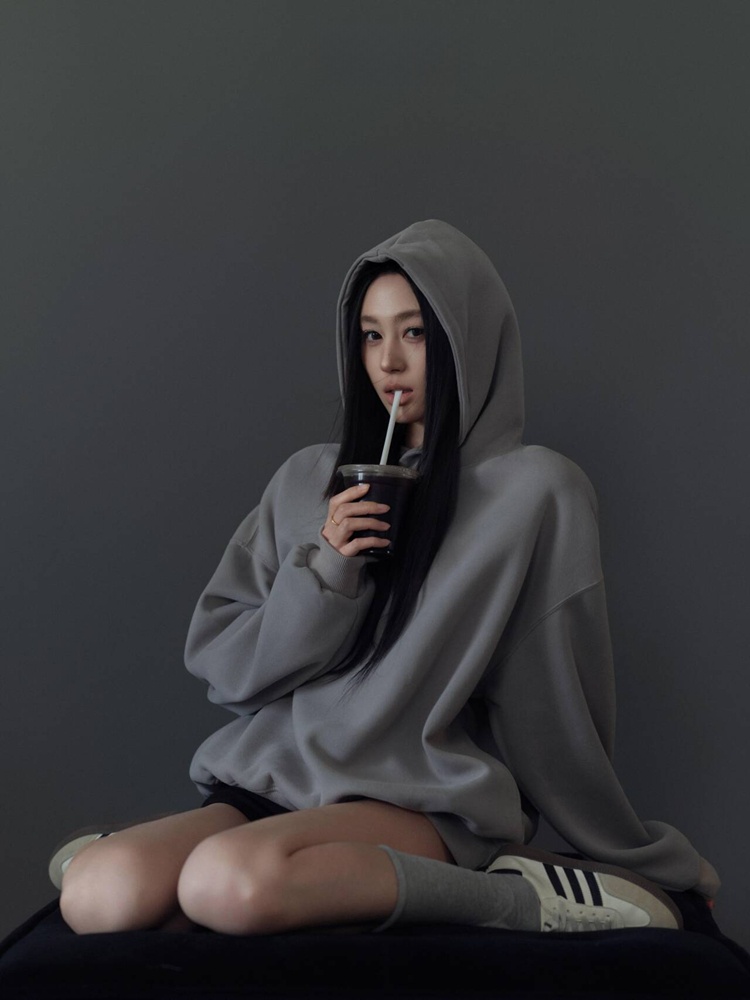 Gray Mood Portrait Theme Photo - Ethnic Clothing & Online Fashion Store Khaadi Pk บทวิจารณ์และราคา