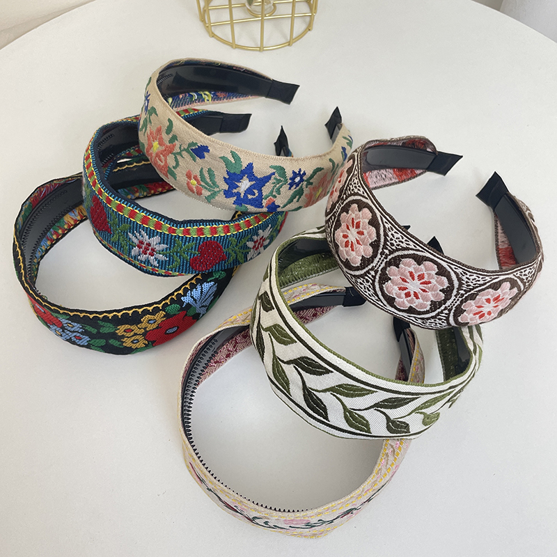 New Bohemian Style Embroidery  - Ethnic Fashion Accessories บทวิจารณ์และราคา