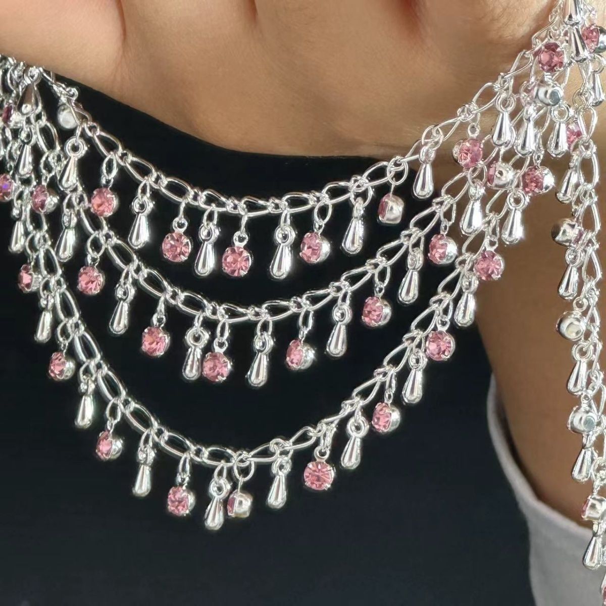 Exquisite Rhinestone Teardrop  - Ethnic Fashion Accessories บทวิจารณ์และราคา
